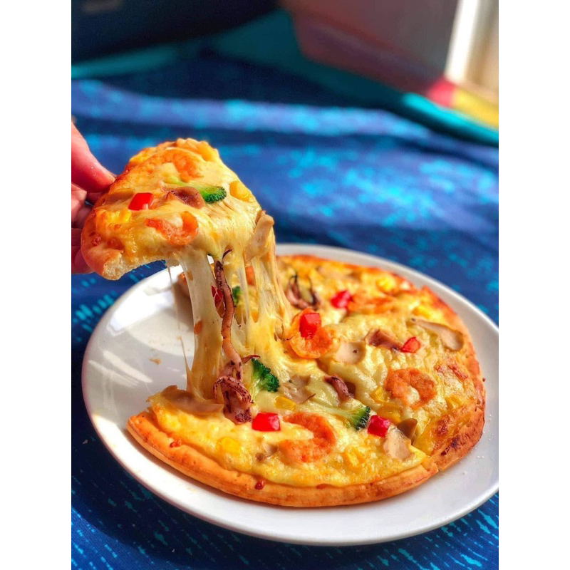 Bánh Pizza chế biến sẵn siêu topping đông lạnh nhà làm vị bò/gà/hải sản/xúc xích/thập cẩm.