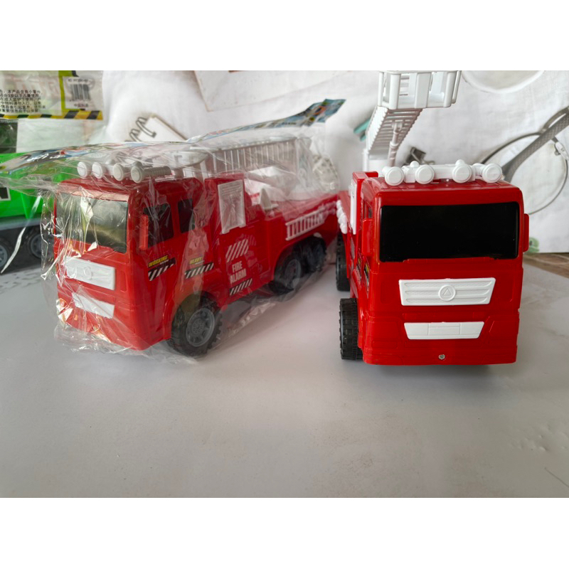 xe cứu hỏa đồ chơi trẻ em chắc chắn xe chạy có dây cót