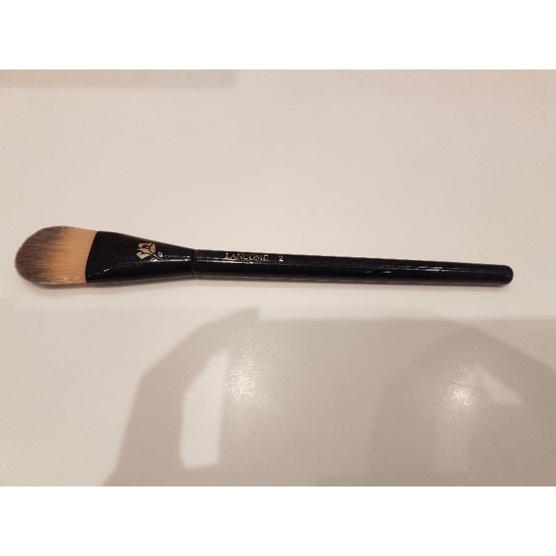 Cọ makeup Lan come used đã giặt sạch sẽ. ít dùng nên còn khá mới