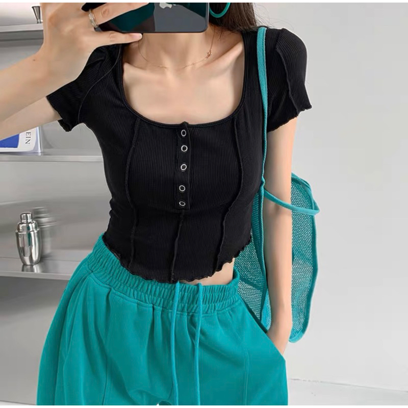 Áo cổ vuông cúc bấm tay ngắn thời trang nữ