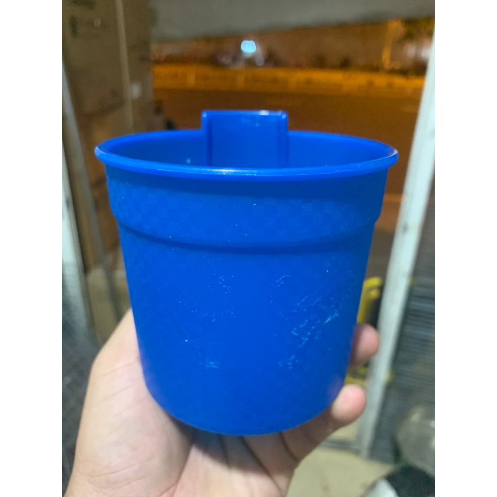 Quặng nhựa 0.5 lít dùng để đựng thức ăn, nước cho chiến kê