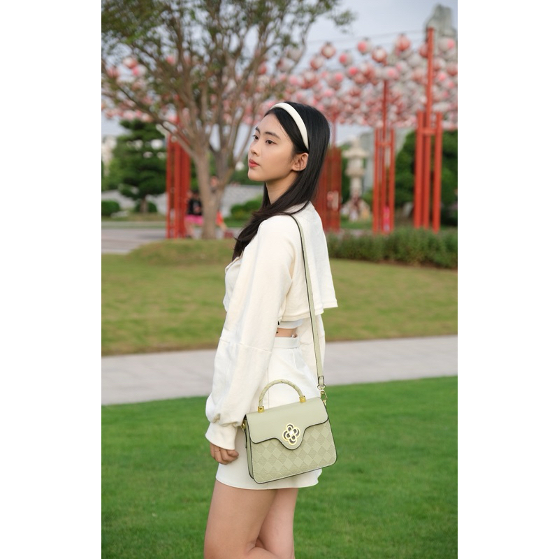 Túi xách hoa trà xoay đeo tréo đeo vai cầm tay đi tiệc đi chơi, làm quà tặng gia đình, người thân