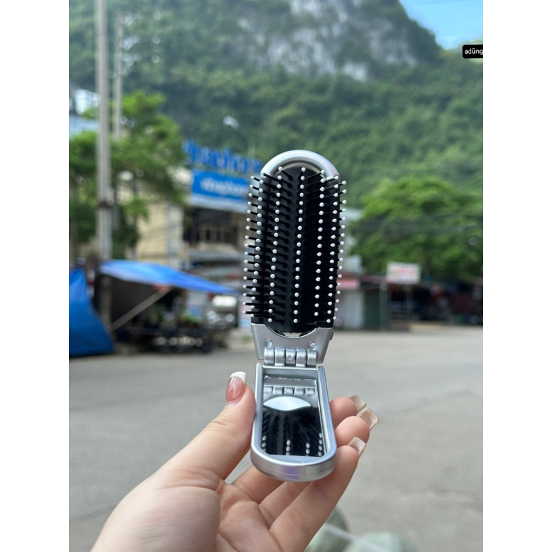 Lược gấp gọn kèm gương mini bỏ túi