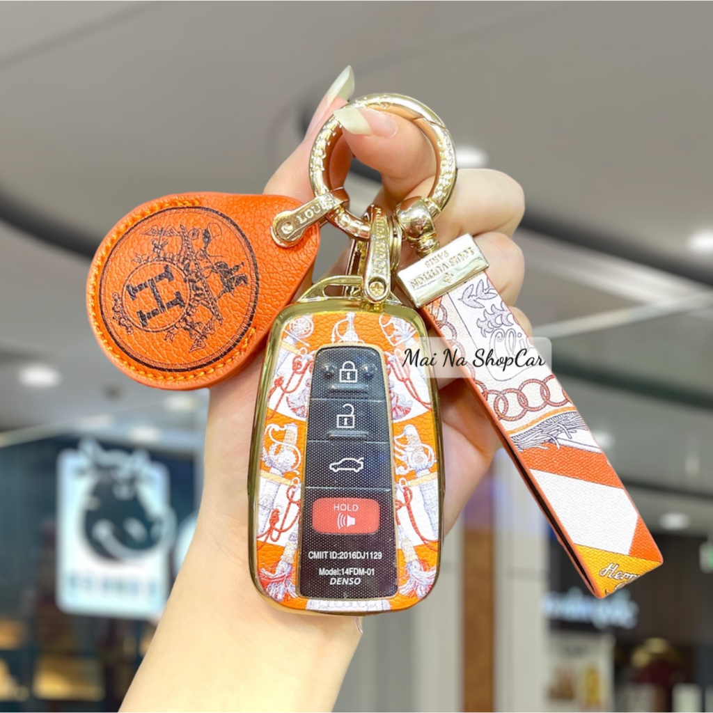 Ốp chìa khoá xe Toyota Camry 2019 - 2023, Cross, Altis 2022 - 2023 GUCCI - BURBERRY - DIOR - HERMES - BALENCIAGA