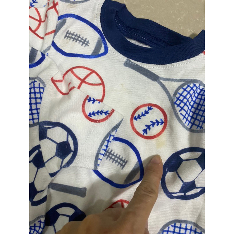 Áo bé trai lỗi dơ