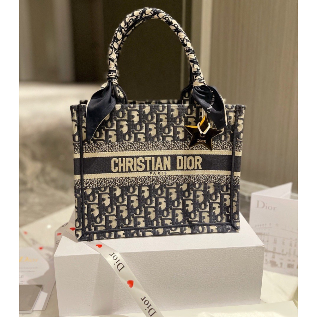 Túi Xách Di.O Tote Size 26cm Màu Xanh Đen