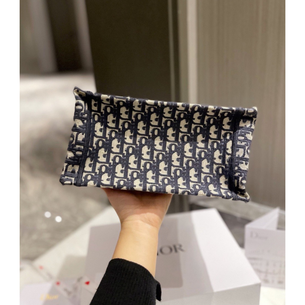 Túi Xách Di.O Tote Size 26cm Màu Xanh Đen