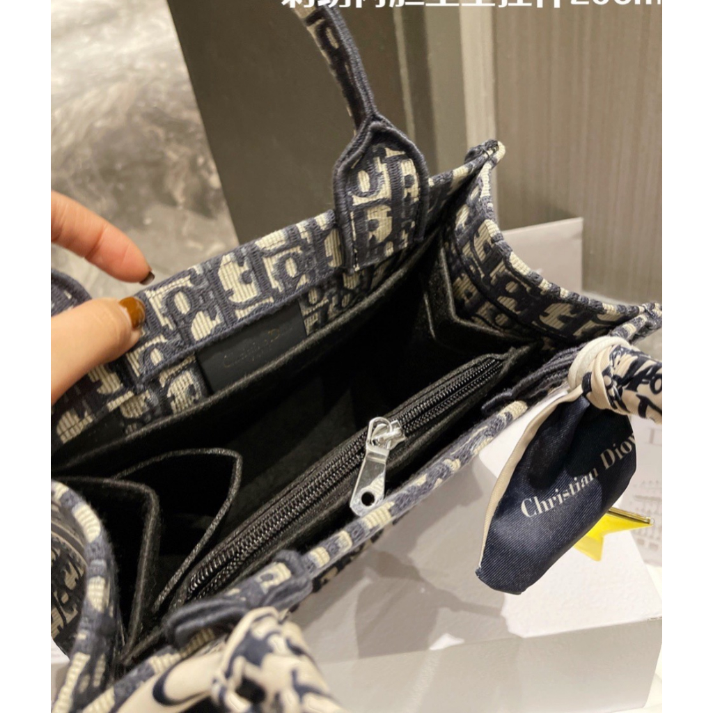 Túi Xách Di.O Tote Size 26cm Màu Xanh Đen