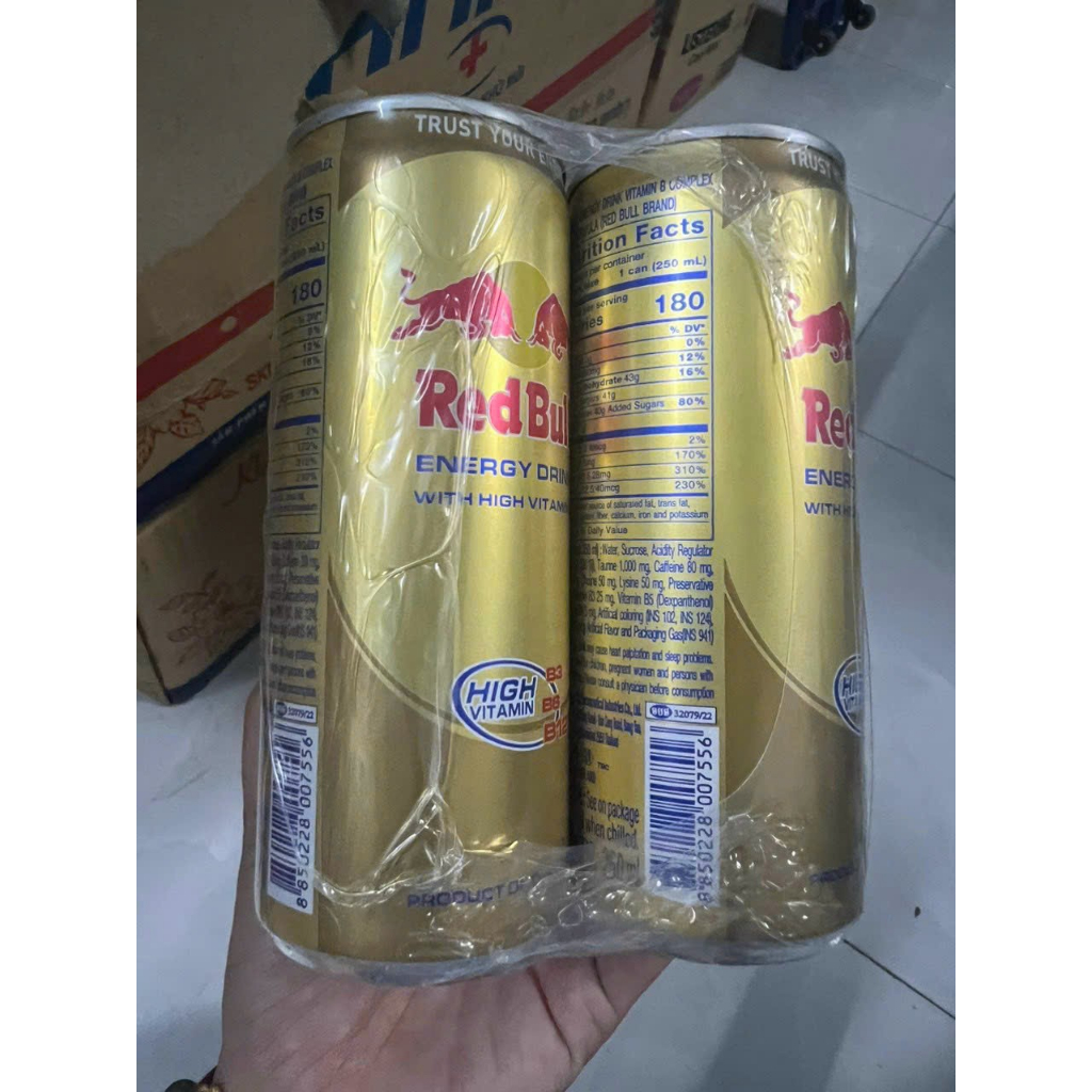 Lốc 6 lon bò cụng Thái Lan mẫu mới, lon cao 250ml