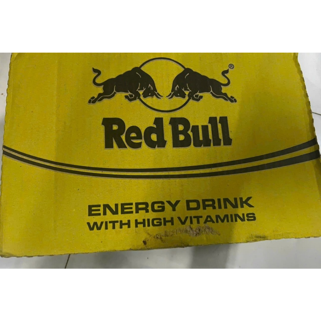 Lốc 6 lon bò cụng Thái Lan mẫu mới, lon cao 250ml