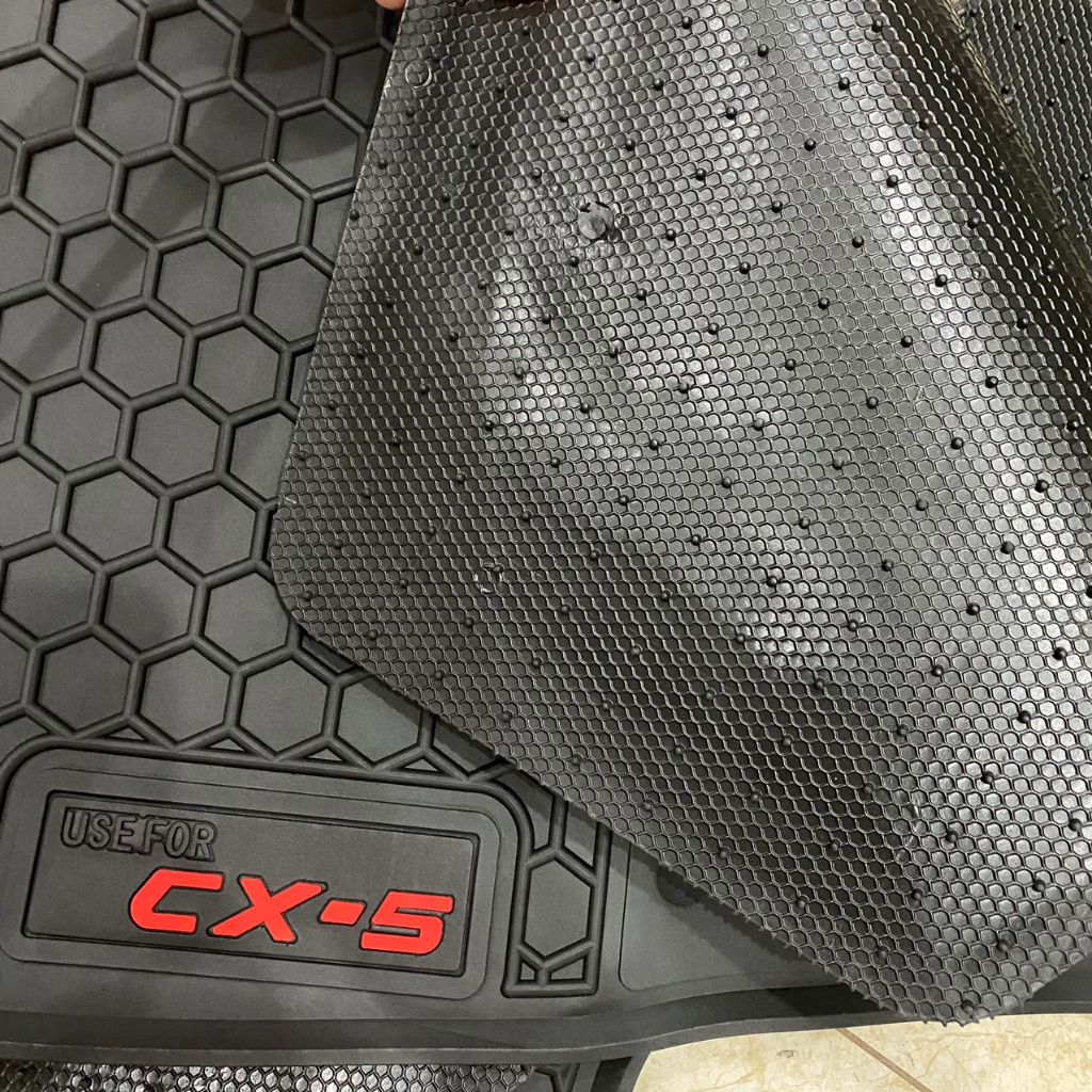 Thảm Lót Sàn Cao Su Xe Mazda CX5 đời 2015 đến 2022 Hàng Cao Su Đúc Ko Mùi - đen chữ đỏ