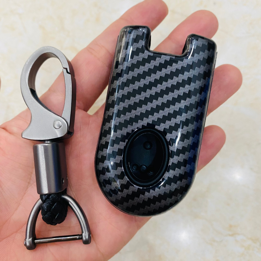 Ốp Chìa Khóa Carbon xe Toyota Rush, Toyota Wigo - kèm móc treo sang trọng, bảo vệ chìa khóa xe toàn diện thời trang