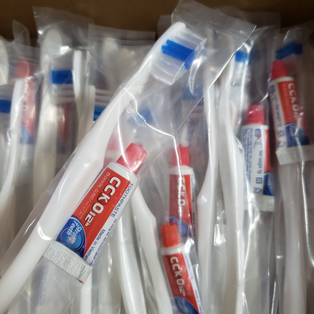 Bàn chải khách sạn -  100 Bộ bàn chải và kem ống CC 3 gam dành cho nhà nghỉ, khách sạn