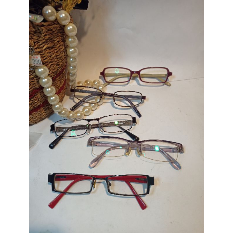 Gọng kính si Nhật Bản