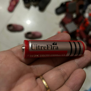 Pin Sạc Cao Cấp Ultra 4200mAh dùng cho đèn pin 18650