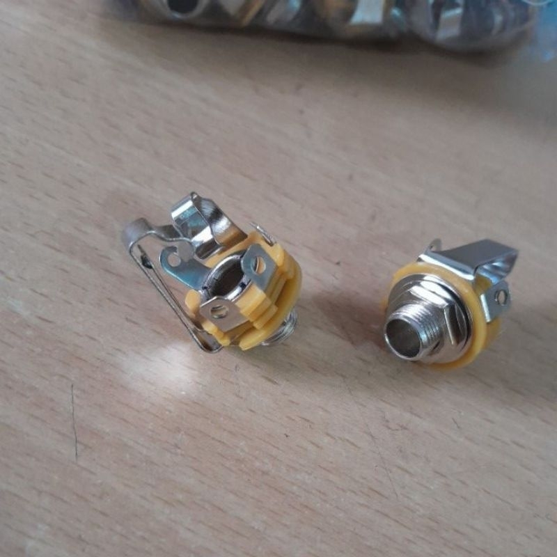 Đầu jack Audio cái 6.5 mm Mono, stereo bắt vỏ máy