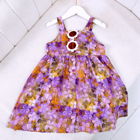 Váy bé gái 2 dây hoa 3D thiết kế cúc trước ngực cho bé yêu từ 8-25kg