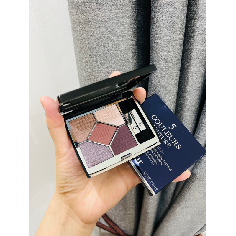 Bảng phấn mắt tone khói Dior 5 Couleurs Coutures #769 Tutu (đủ bill) hạt phấn mịn, tone khói trendy thịnh hành nhất