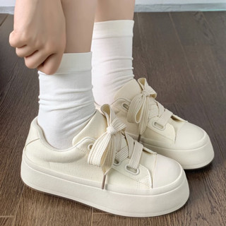 Giày sneaker trắng đế bánh mì, giày thể thao nữ canvas đế bánh mì cao 3P