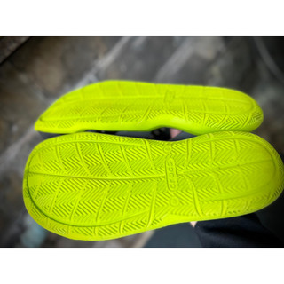 {2hands}{crocs} Sục có quai Crocs (38)