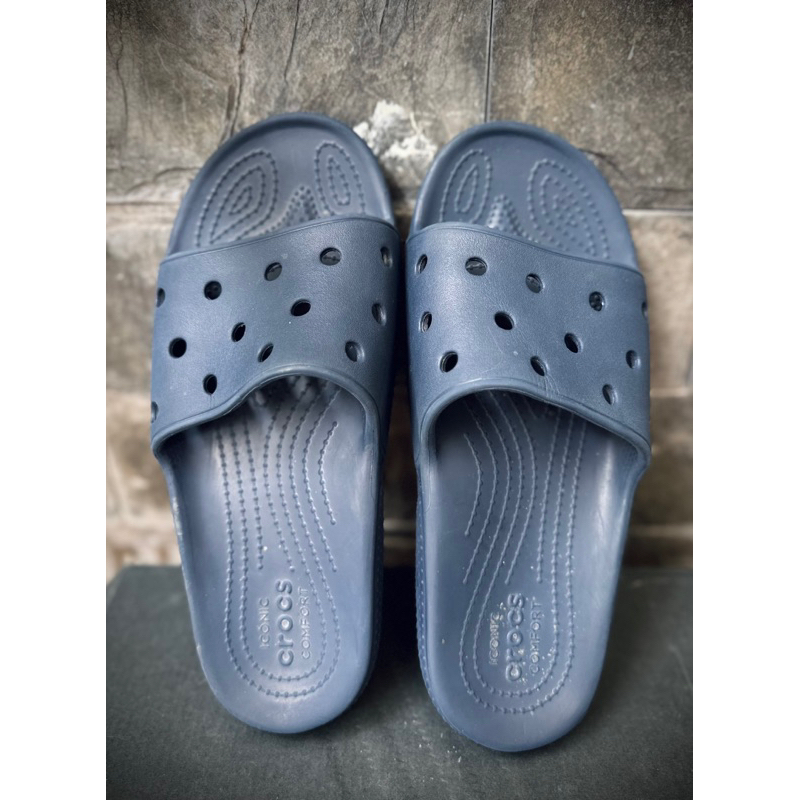 Dép Crocs quai ngang