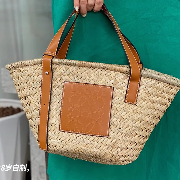 Túi Cói Nữ Đi Du Lịch Hình Xô Quai Da Khắc Logo Đi Biển