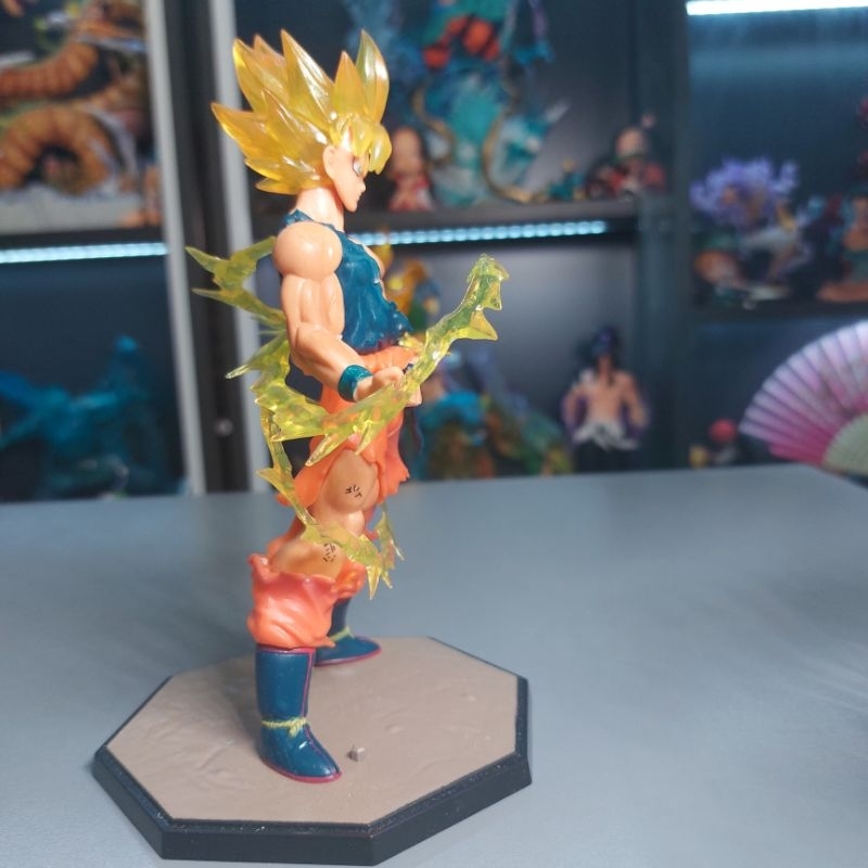 Mô Hình Dragon Ball SonGoku super saiyan siêu đẹp -  Mô hình SonGoku kèm hiệu ứng effect cao 17cm