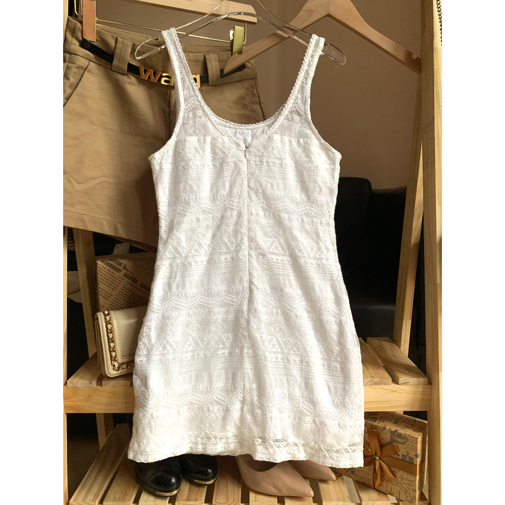 Đầm ôm body ren hiệu HOLLISTER