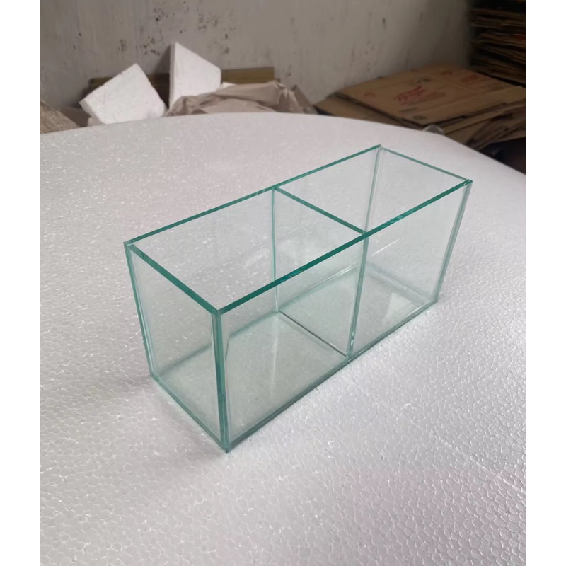 Bể cá 28x13x10 chia 2 ngăn