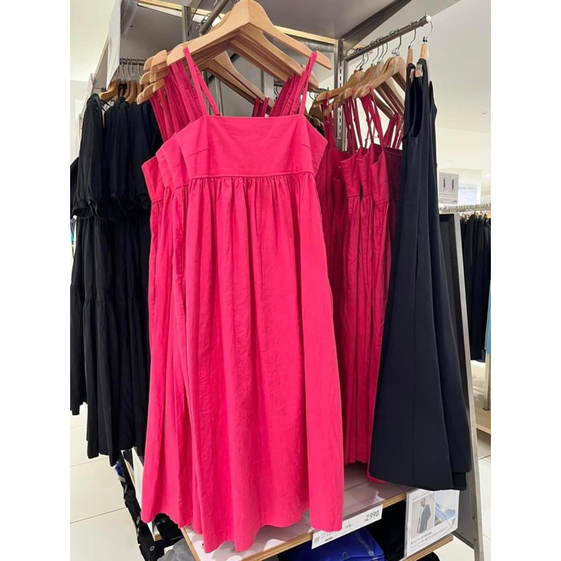 Váy hai dây Uniqlo