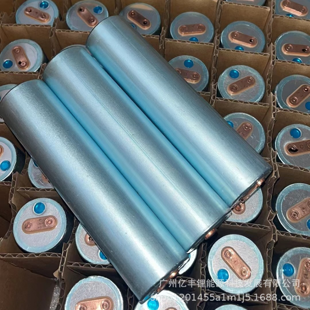 Pin lithium  33140 15Ah 3.2V - pin lithium Lifepo4  Trọng lượng của 1 viên 250g gấp đổi 32650 hàn sẵn cáp tặng kèm khung