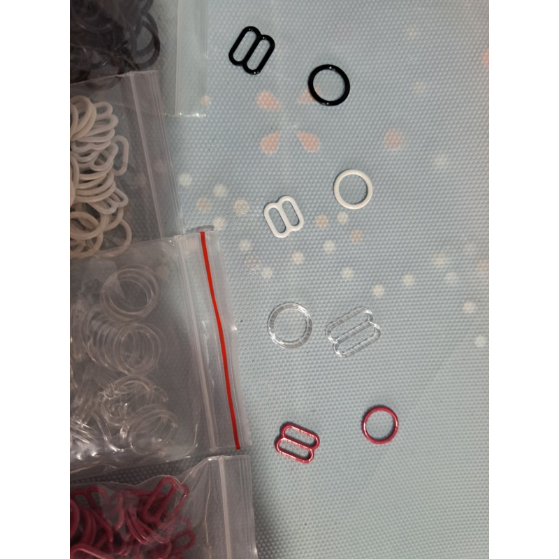 Khoen dây áo ngực 0.8cm-1.2cm giá 65k/400 khoen nhựa