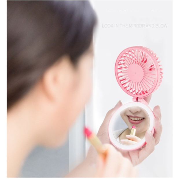 Quạt A8 có gương soi tiện lợi, có đèn, dây đeo