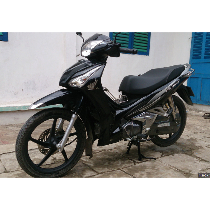 Thông gió bửng Future 125 Đen bóng Trái + Phải