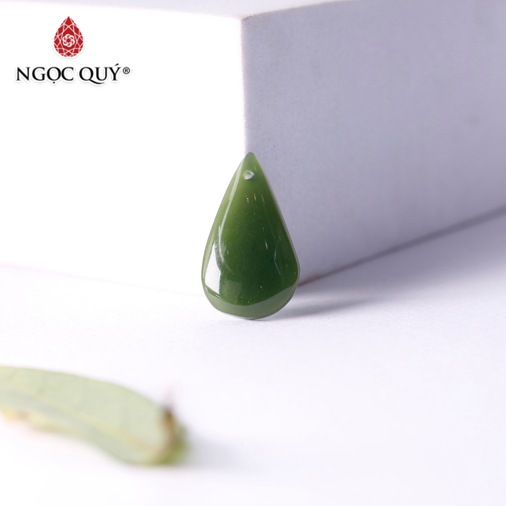 Mặt dây chuyền hình giọt nước đá Nephrite Jade - Ngọc Quý