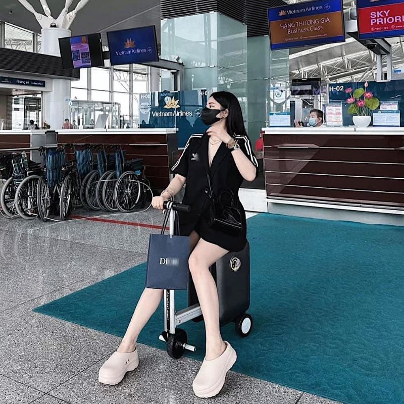 Áo vest tay lỡ chạy sọc dáng dài loại đẹp