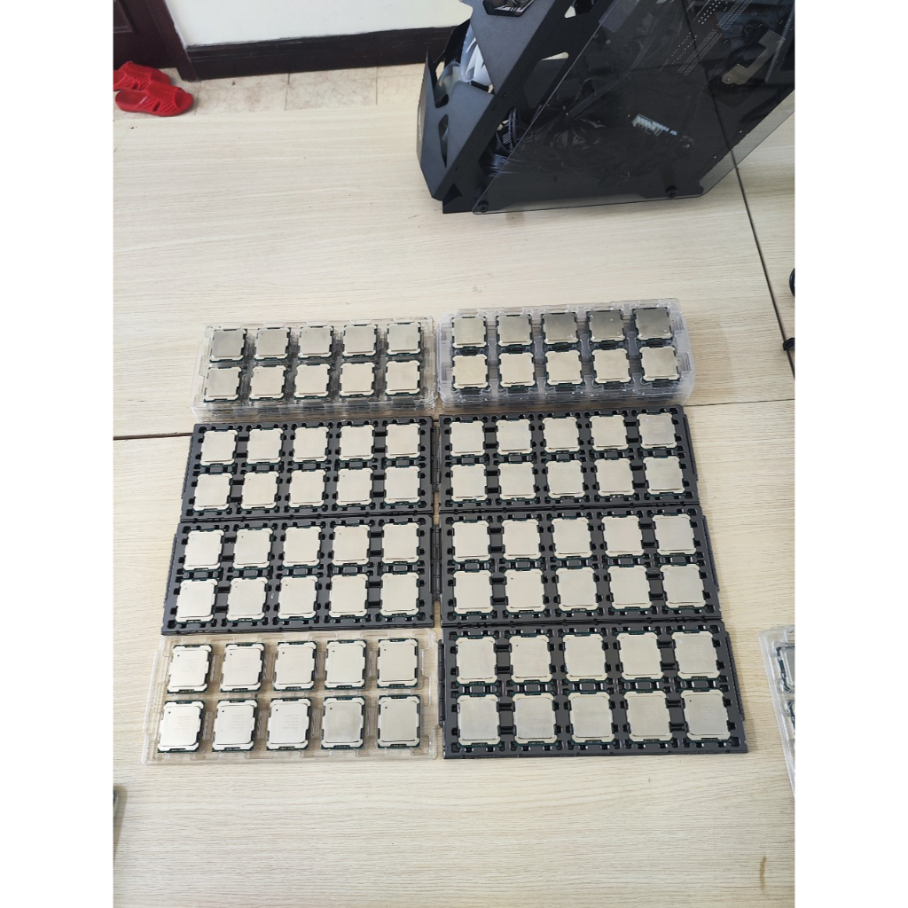 CPU Intel Xeon 2696v3 2673v4 2696v4