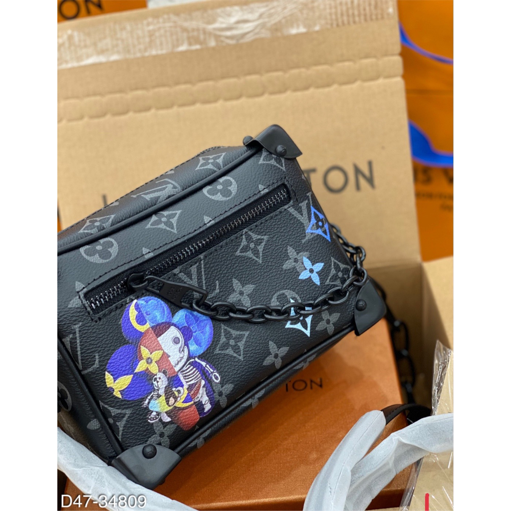 Túi Hộp Đeo Chéo Nam L.V Hoa In Hình Người Mới Nhất - Túi Đeo Chéo Hộp Nam L.V Fullbox