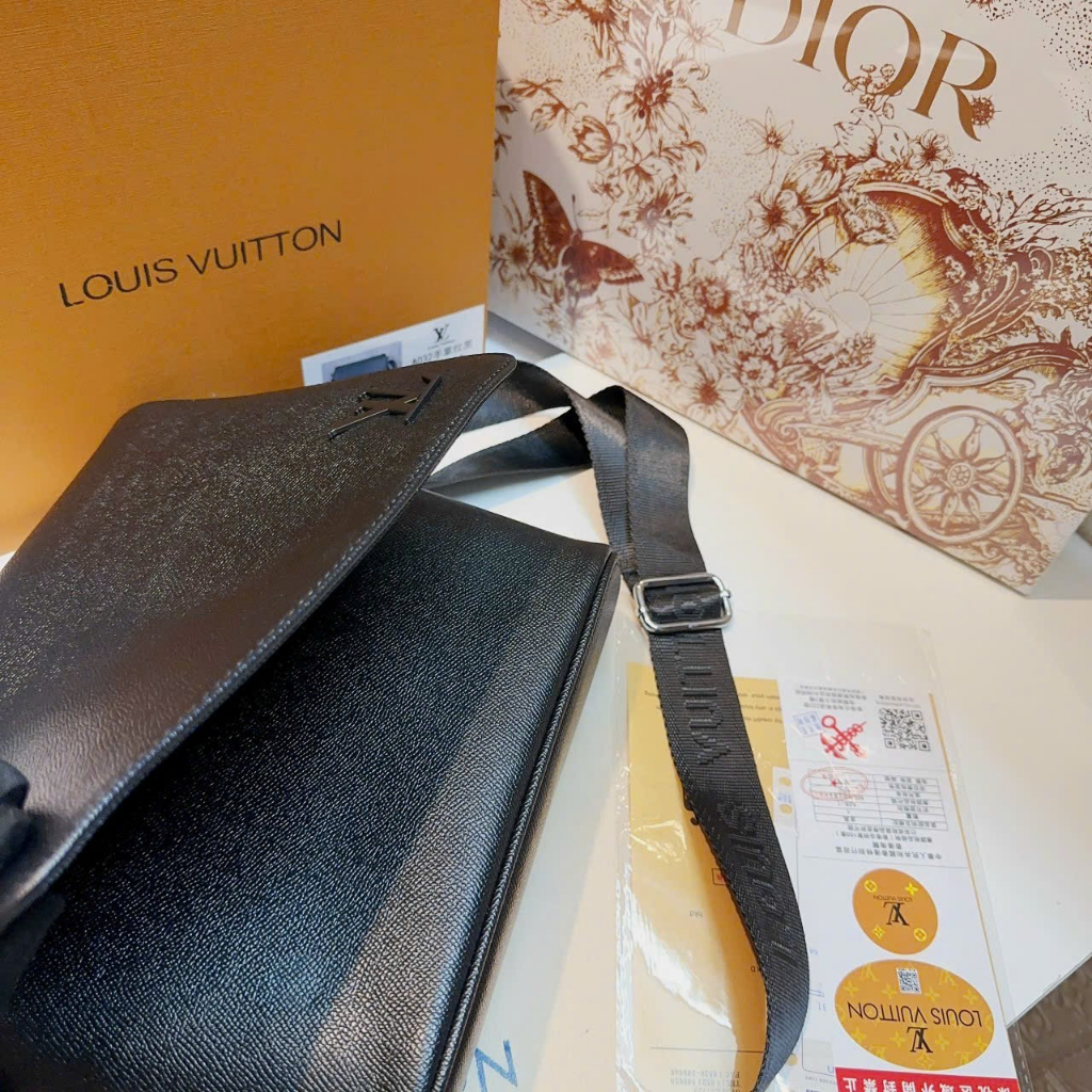 Túi LV Aerogram Messenger Bag - Shop Lynh