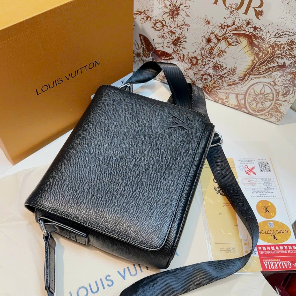 Túi LV Aerogram Messenger Bag - Shop Lynh