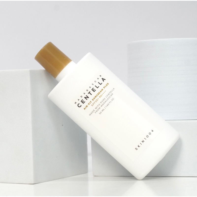 Kem Chống Nắng Rau má Skin1004 Madagascar Centella Air 50ml