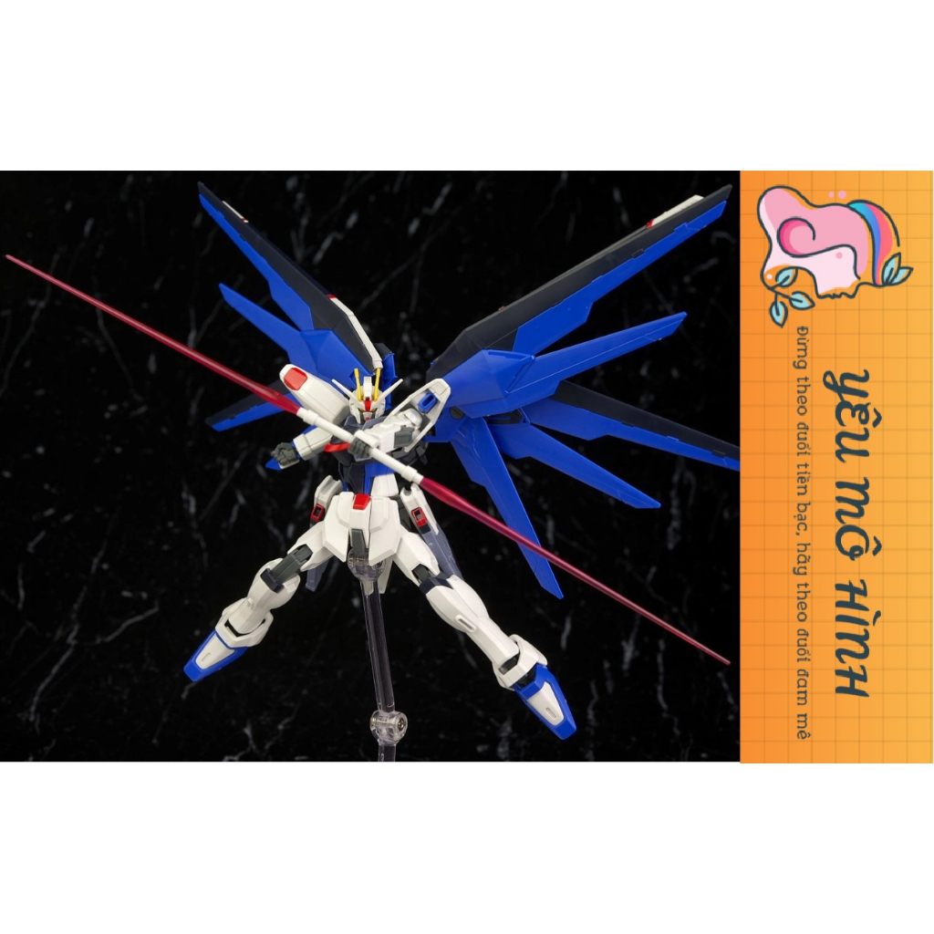 Gundam HG ZGMF-X10A Freedom Fighter Tặng kèm base trưng bày