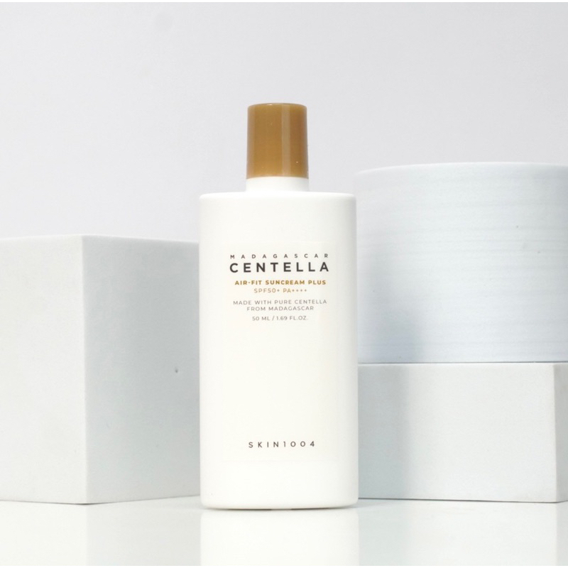 Kem Chống Nắng Rau má Skin1004 Madagascar Centella Air 50ml