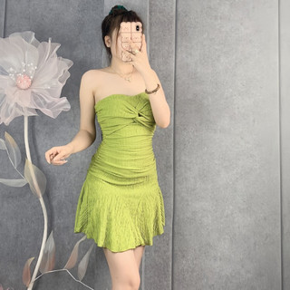 Đầm ống xốp đuôi cá dáng ngắn xoắn ngực có mút
