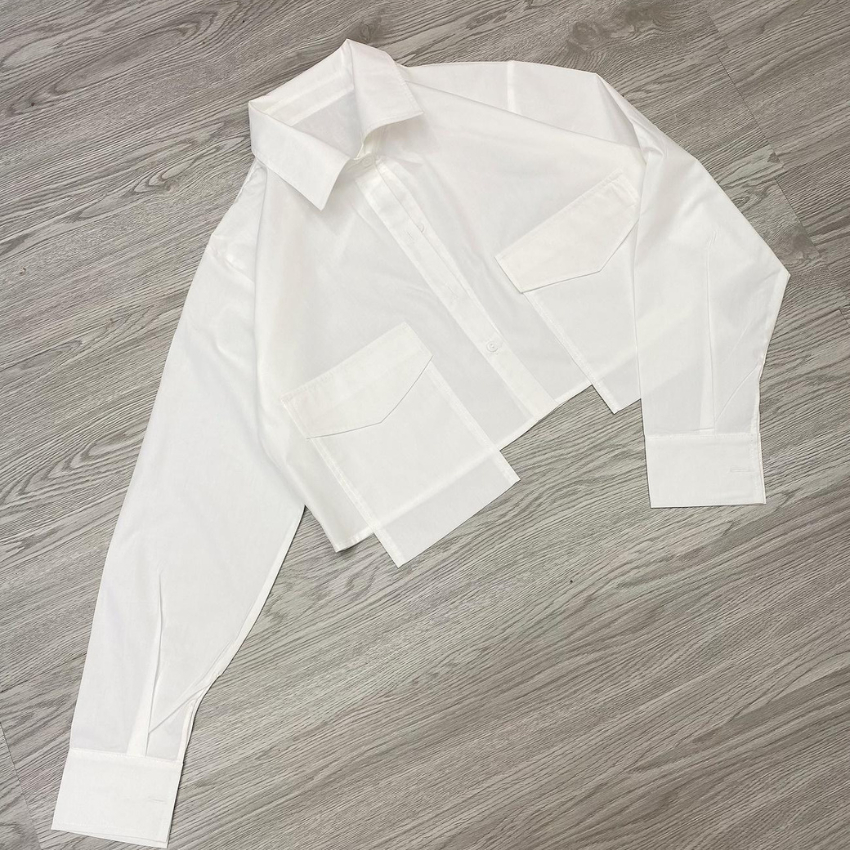 Áo sơ mi dài tay dáng croptop Lilutastore, Sơ mi trắng có 2 túi ngực A09