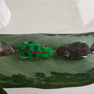 Nhái hơi R8 lưỡi độ không rỉ