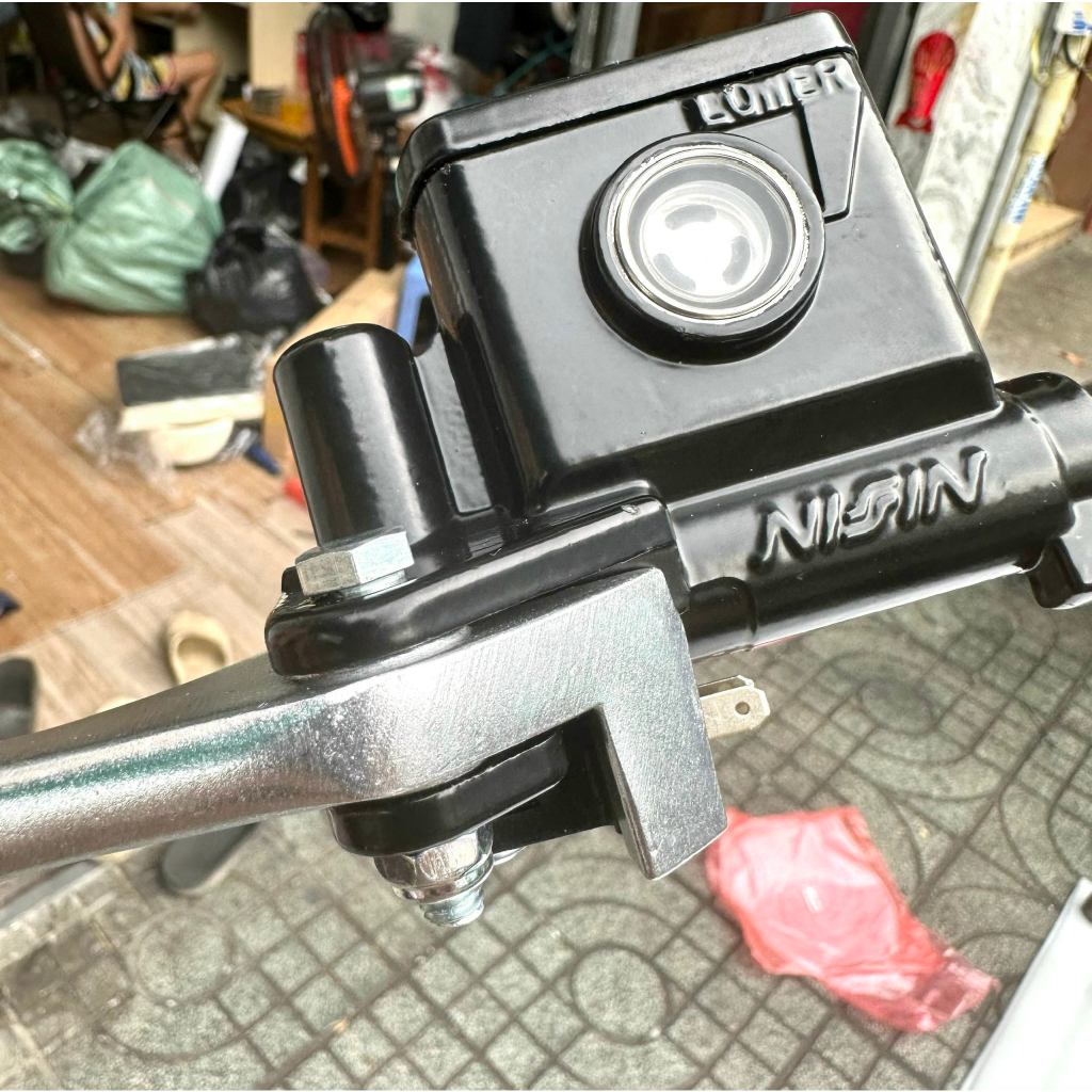 TAY DẦU THẮNG ĐĨA XE RS