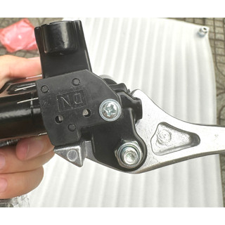 TAY DẦU THẮNG ĐĨA XE RS