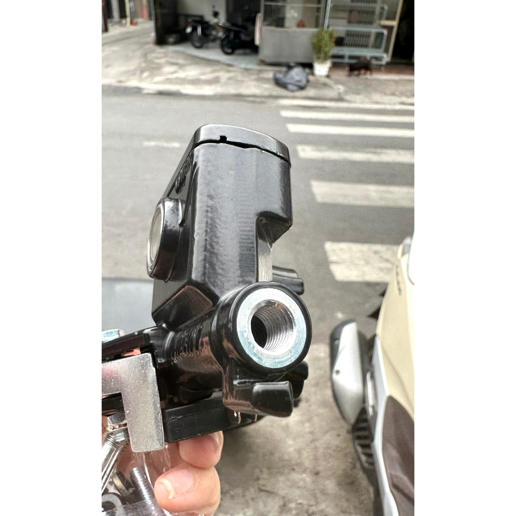 TAY DẦU THẮNG ĐĨA XE RS