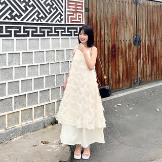 Váy đi biển tơ xinh lắm ạ